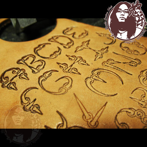 36개 가죽 조각 A-Z 0-9 숫자 몰드 수공예 독특 - Unique Leather Work 리뷰 및 가격